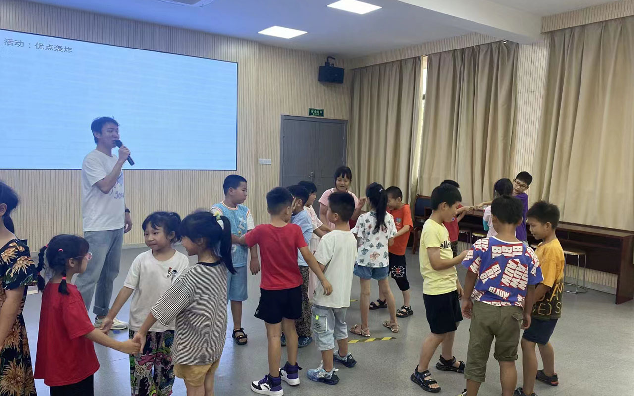 洛川龙观乡中心学校